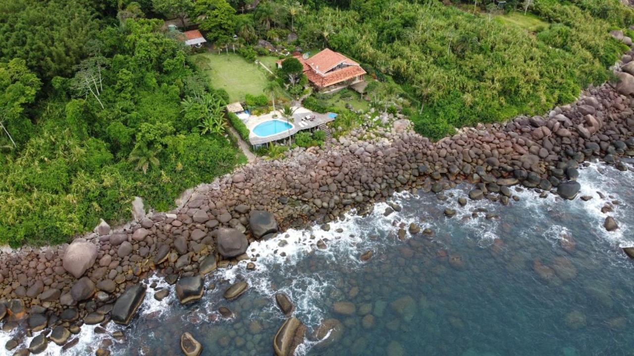 Sol-Lua Bangalo Com Uso Exclusivo Da Piscina Villa Илябела Екстериор снимка